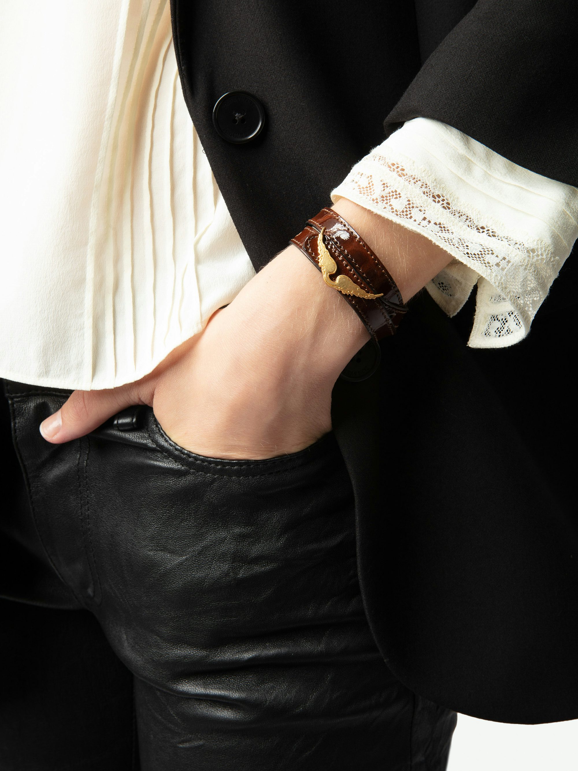 Rock Bracelet 100% Leather - Brown crocodile-embossed leather bracelet with golden wing buckle.